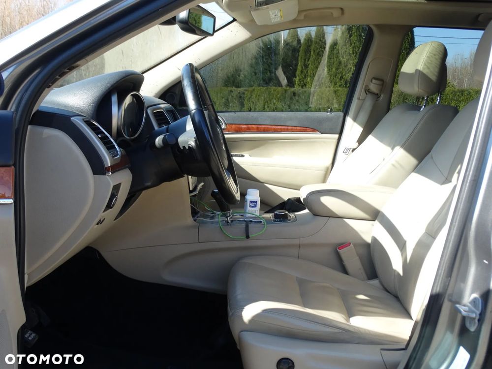 Jeep Grand Cherokee - 13