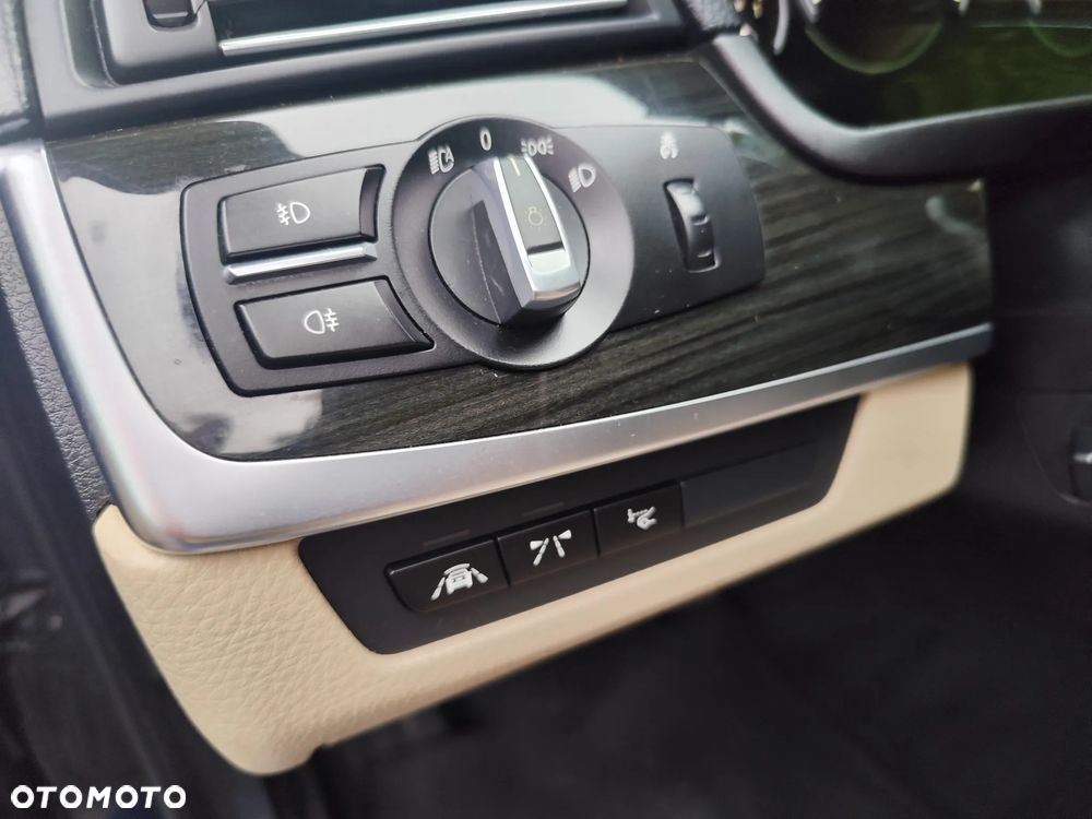 BMW Seria 5 - 29