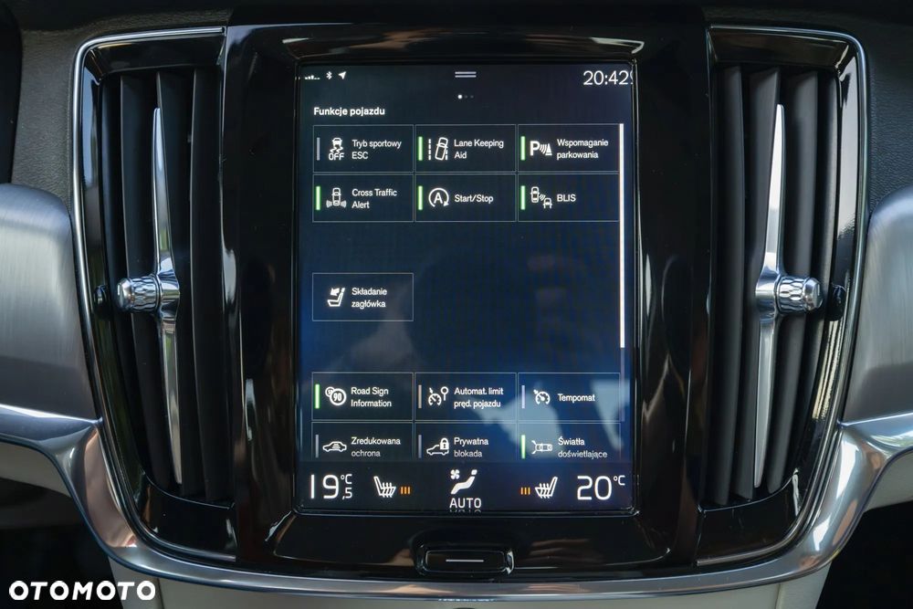 Volvo S90 T4 Momentum Pro - 21