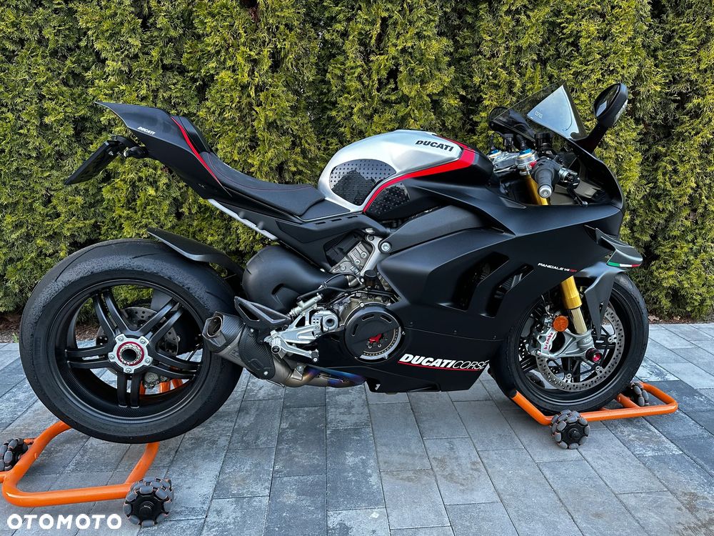 Ducati Panigale V4S - 1