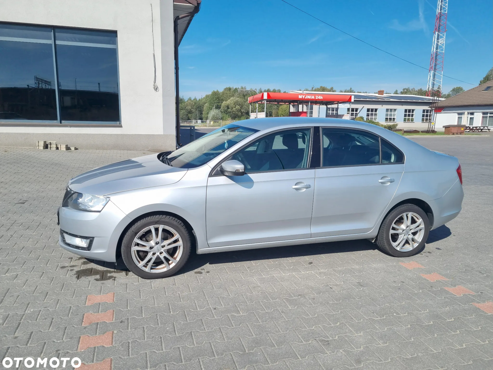 Skoda RAPID 1.6 TDI DPF Ambition - 6