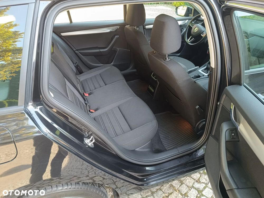 Skoda Octavia 1.6 TDI Ambition - 9