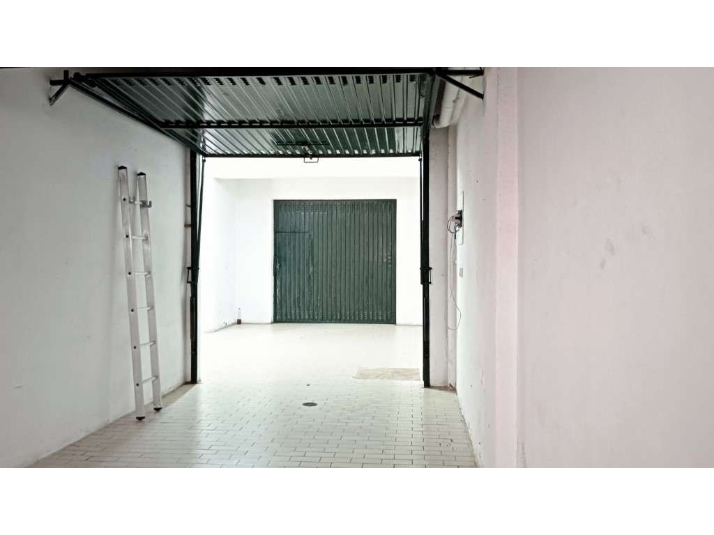 Garagem Fechada em Alverca do Ribatejo - Grande imagem: 5/8