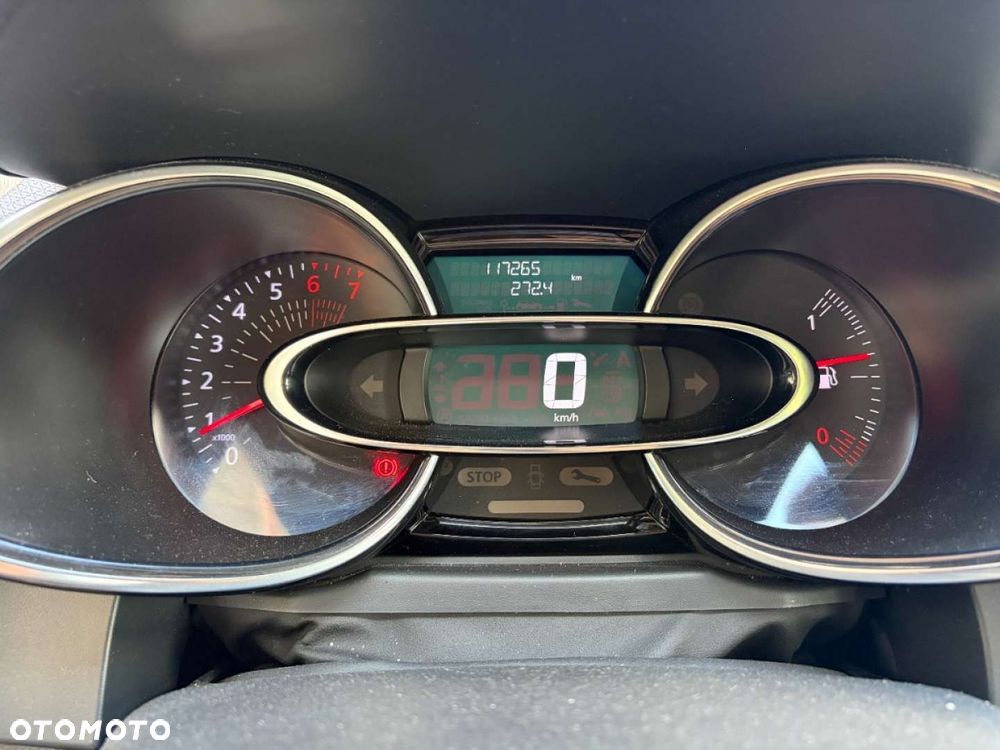 Renault Clio 1.2 16V Life - 9