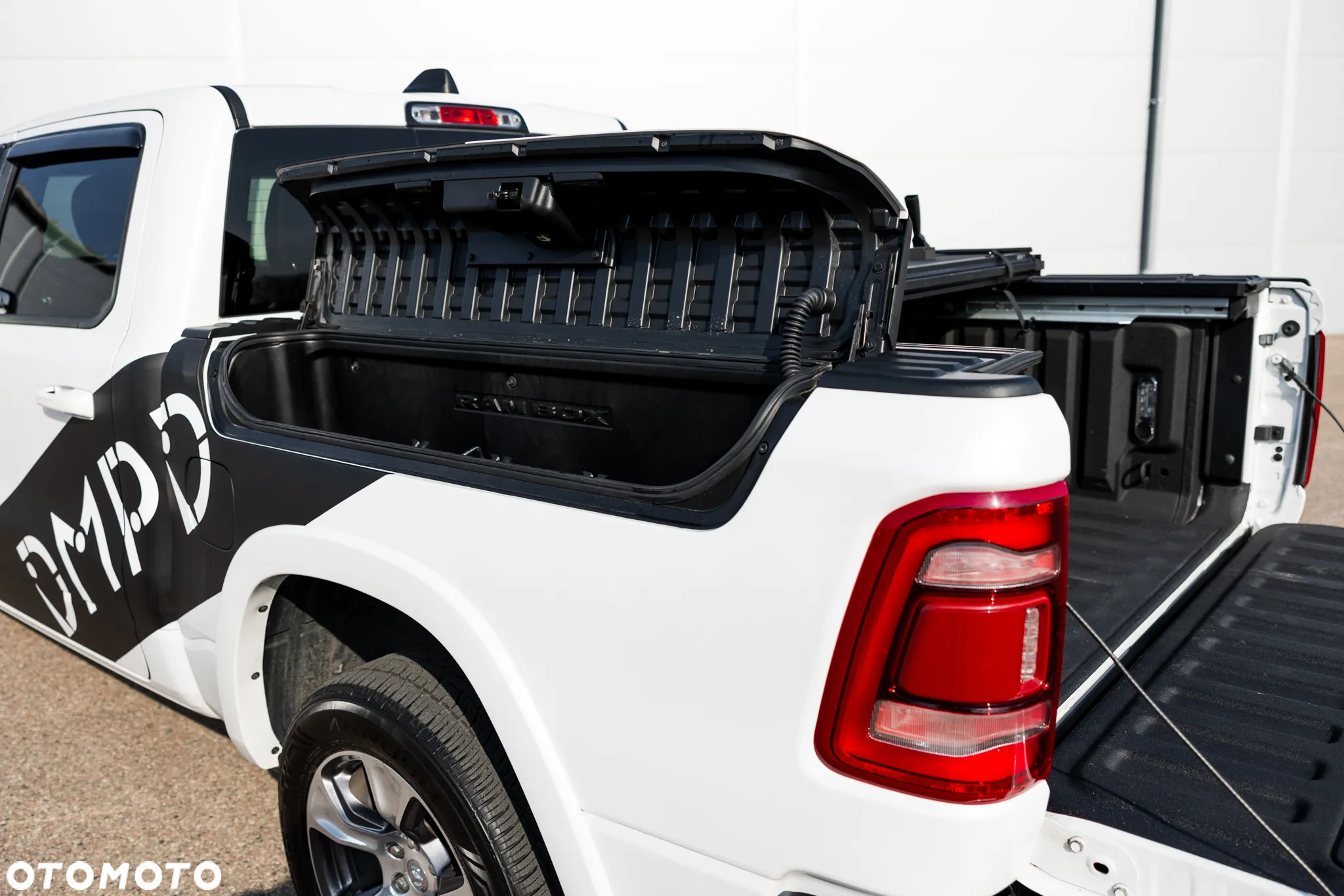 RAM 1500 5.7 Crew Cab Laramie - 21