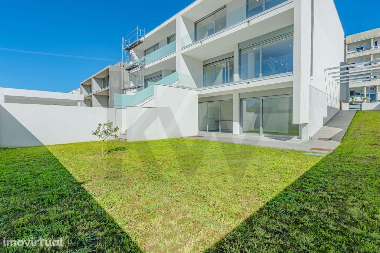 Exclusiva Moradia T3 Nova no Centro de Santa Maria da Feira ! - Grande imagem: 2/31