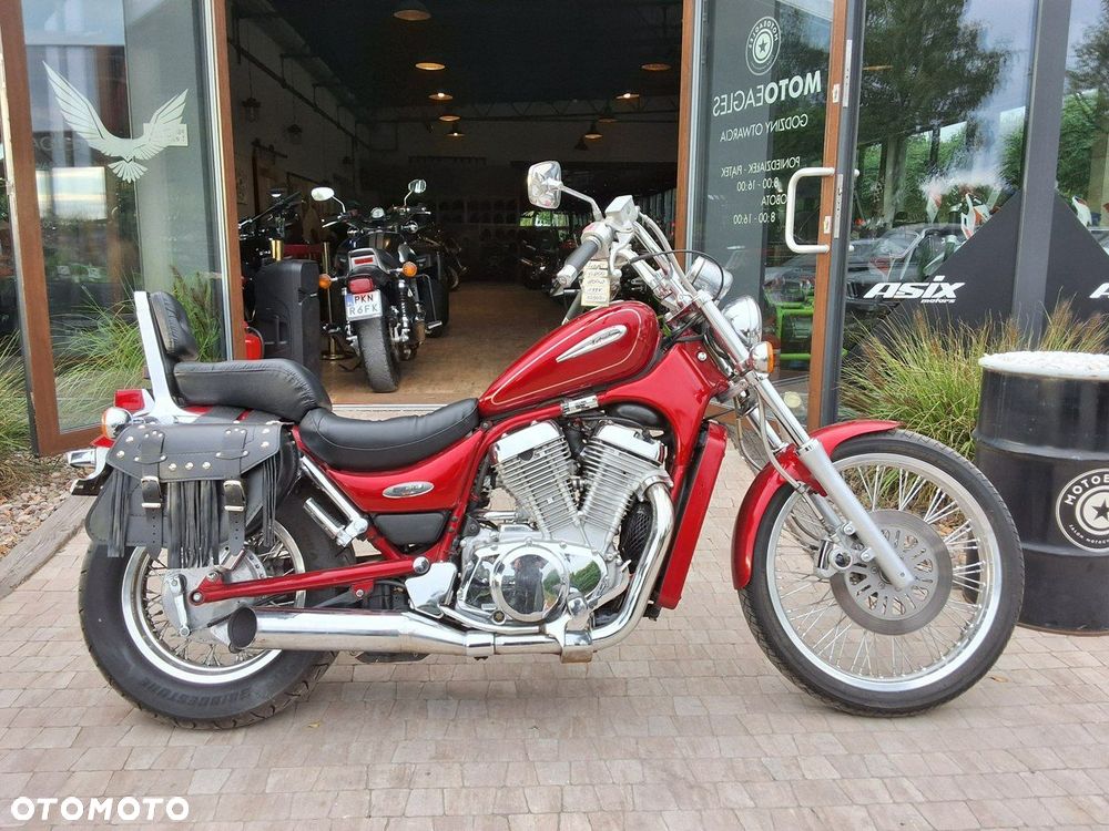 Suzuki Intruder - 18