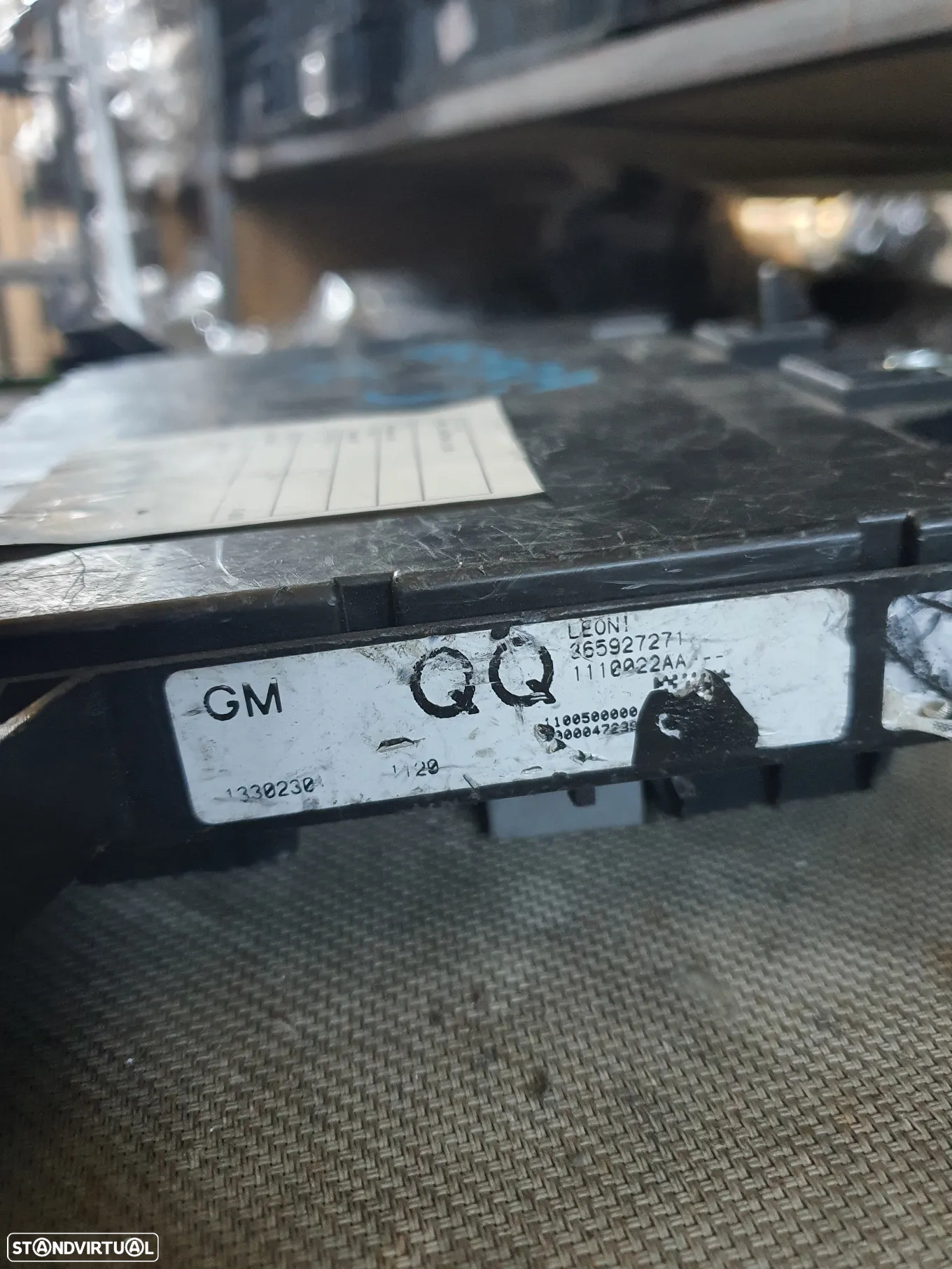 CAIXA DE FUSIVEIS BSI OPEL ASTRA J / 365927271 - 2