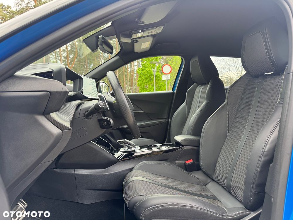 Peugeot 2008 1.5 BlueHDi GT Line S&S EAT8 - 17