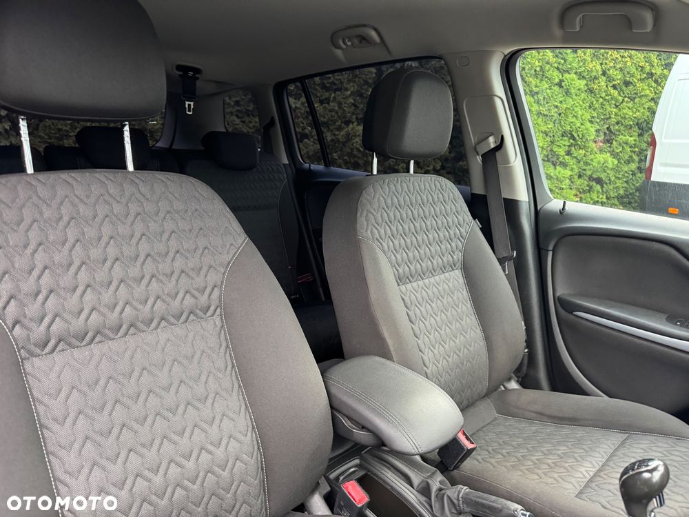 Opel Zafira Tourer 2.0 CDTI Active - 26