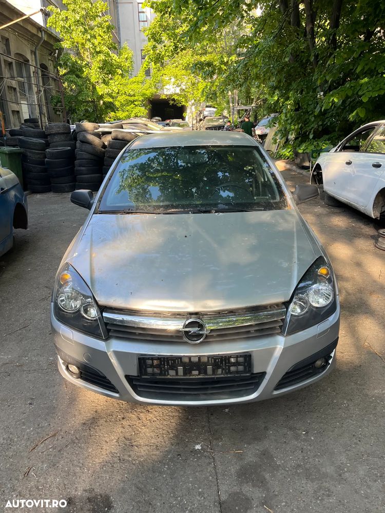 Dezmembrez Opel Astra H hatchback 2.0 benzina Z20LEL 125KW 2005 gri argintiu Z157 - 10