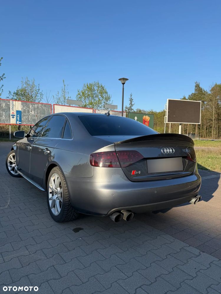 Audi S4 Limousine - 8