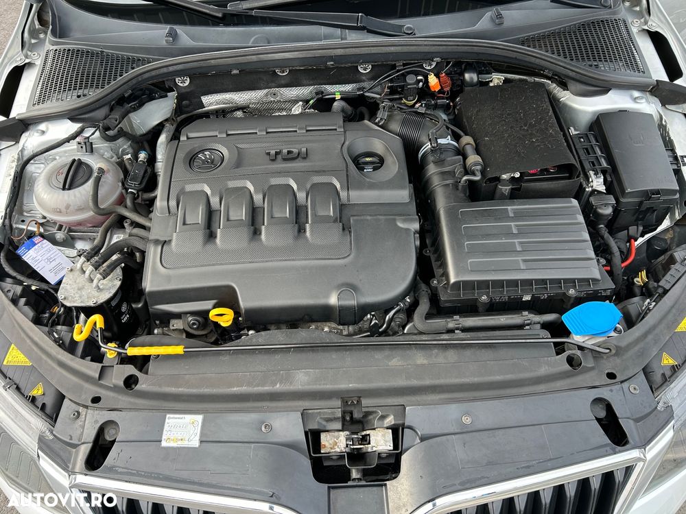 Skoda Octavia 2.0 TDI (Green tec) DSG RS - 10