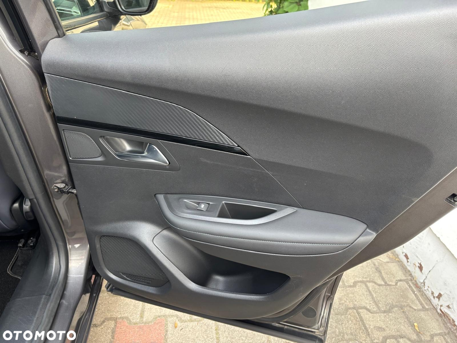 Peugeot 2008 1.5 BlueHDi GT Pack S&S EAT8 - 21