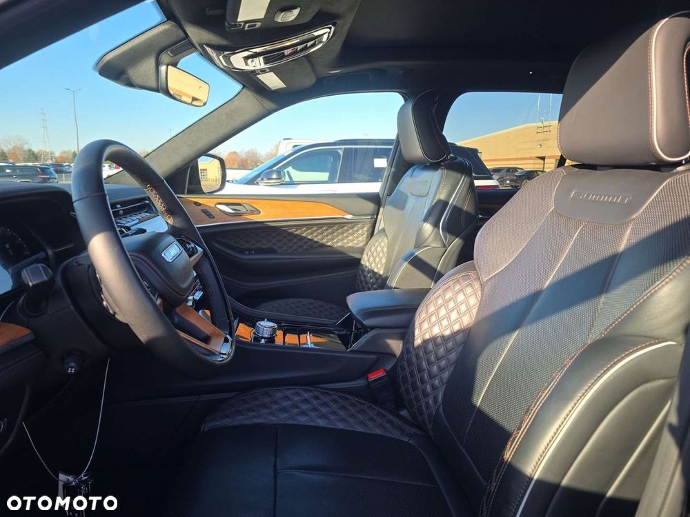 Jeep Grand Cherokee - 8