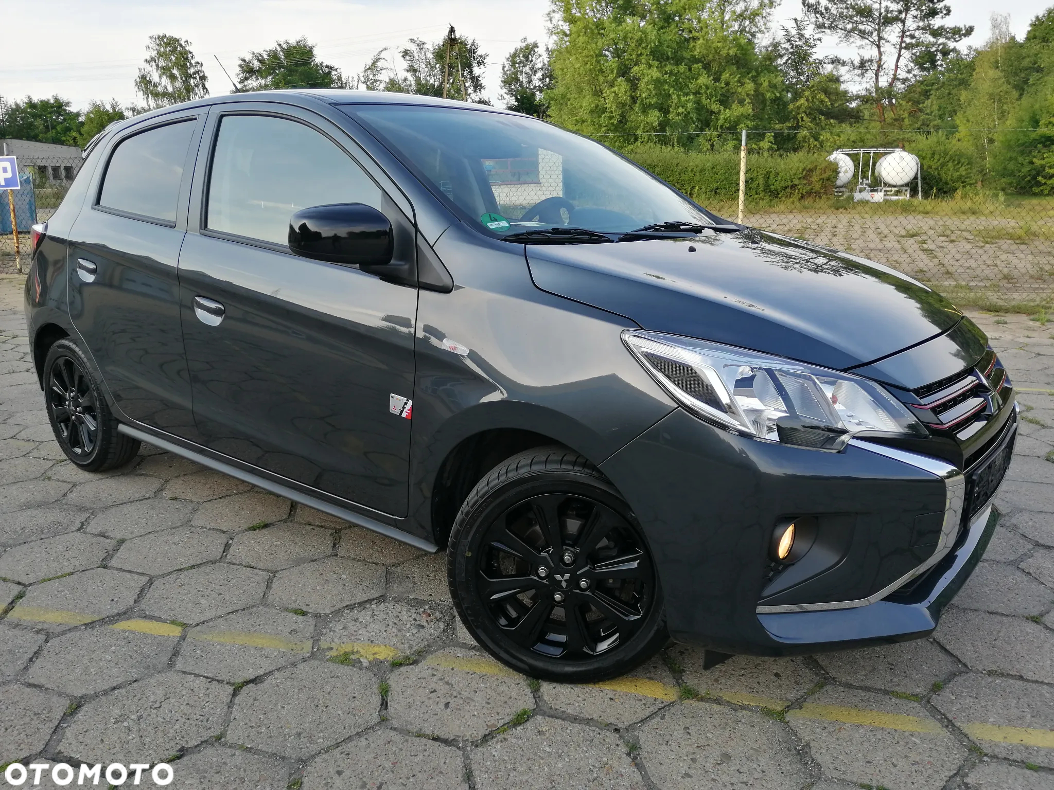 Mitsubishi Space Star AS&G 1.2 Select+ Black - 4