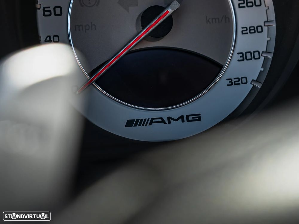 Mercedes-Benz SL 63 AMG Standard - 18
