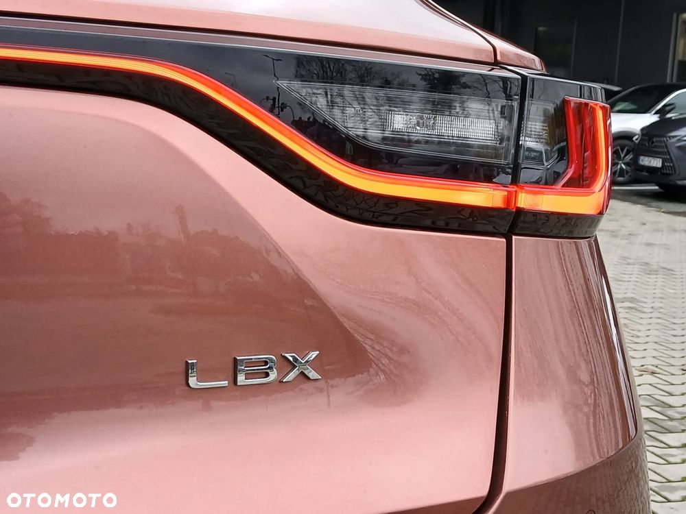 Lexus LBX 1.5 Hybrid - 28