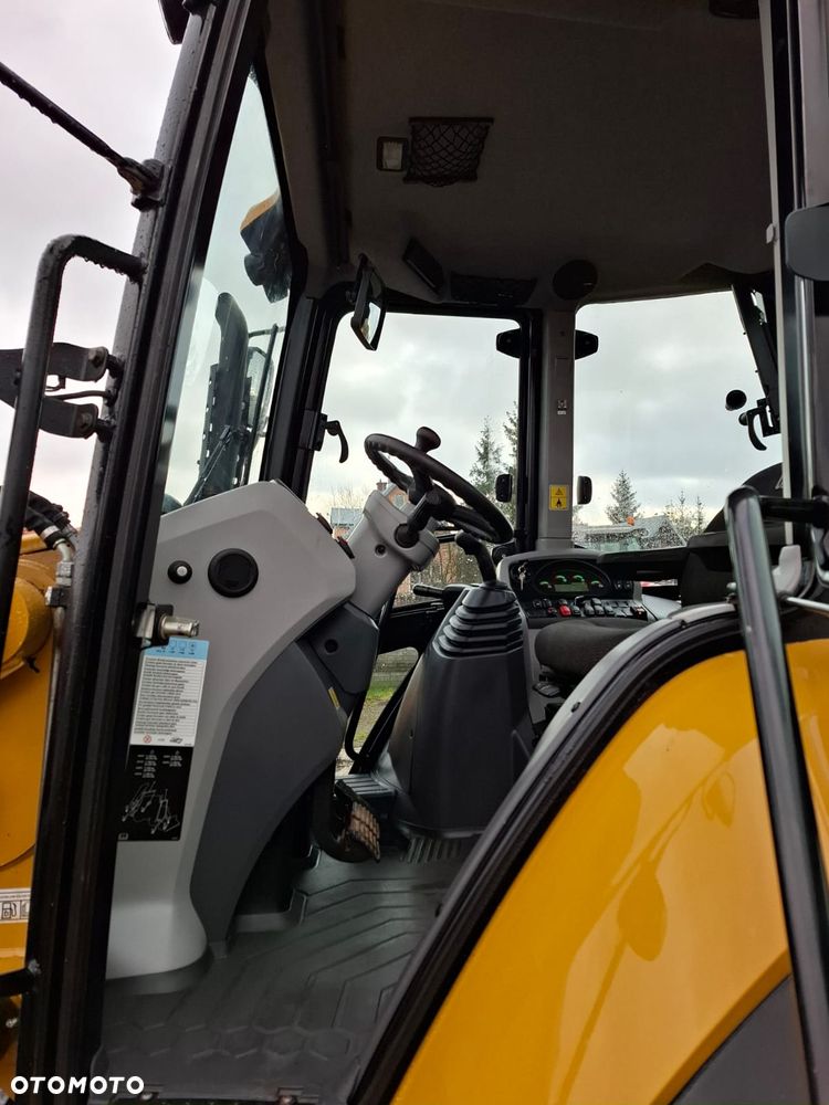 Caterpillar 444F2 - 31