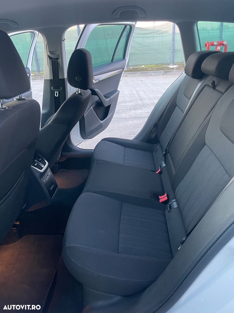 Skoda Octavia 2.0 TDI DSG Style - 12