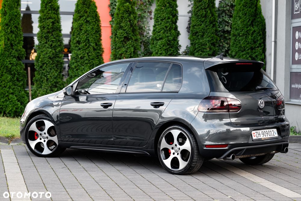 Volkswagen Golf 2.0 GTI DSG - 14