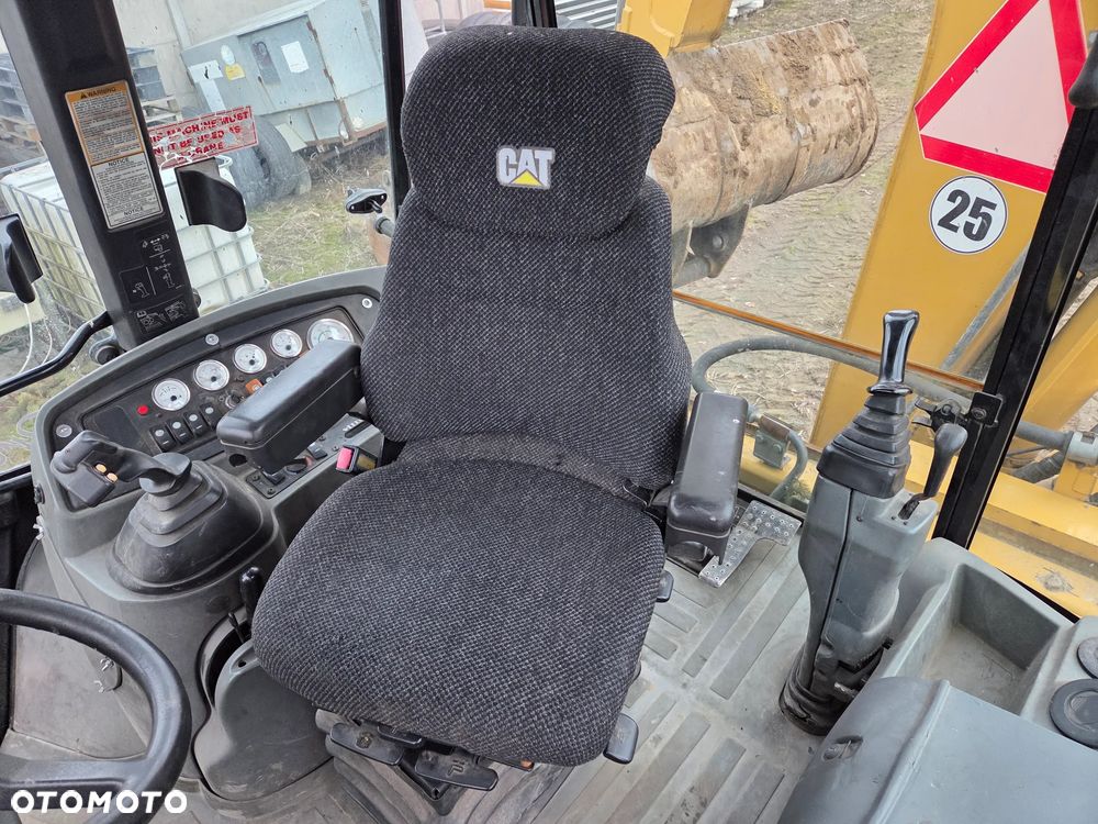Caterpillar 432D Premier - 5