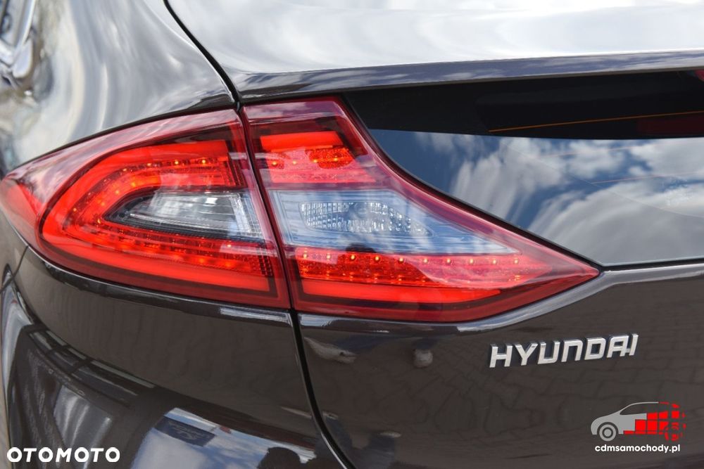 Hyundai IONIQ - 14