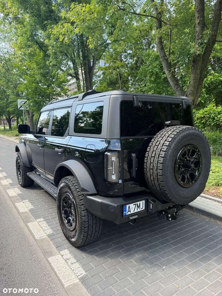 Ford Bronco - 3