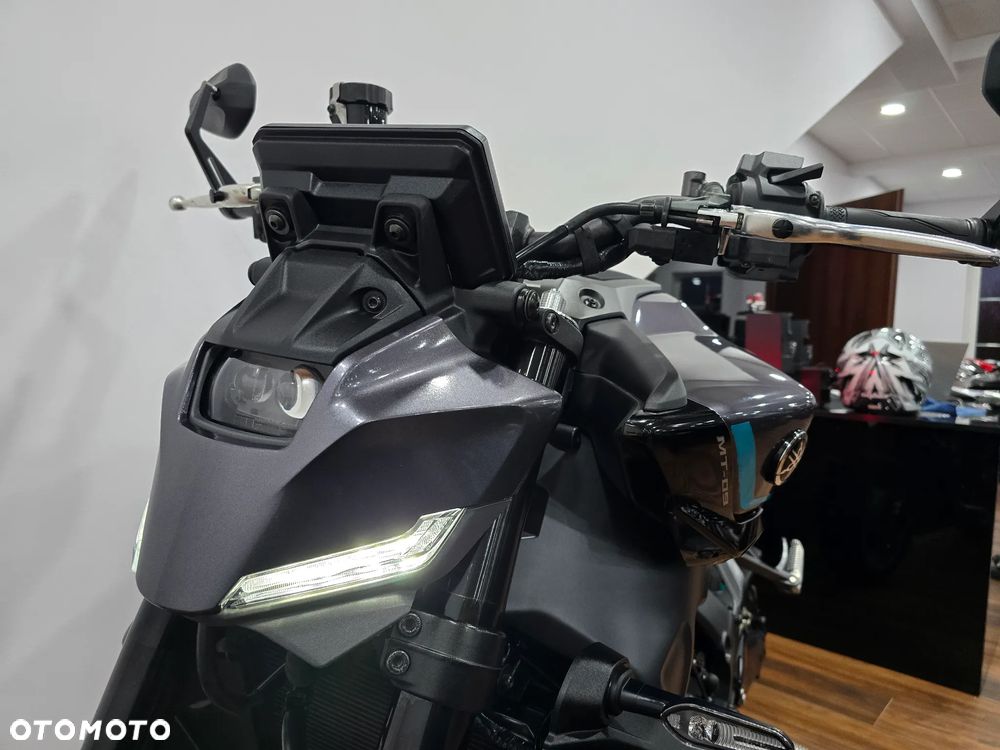 Yamaha MT - 13