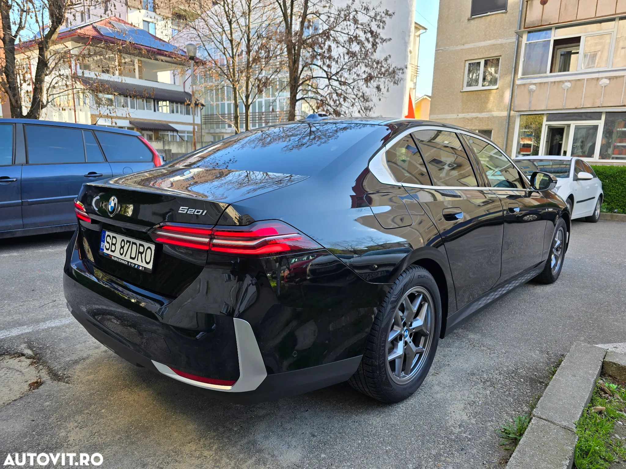 BMW Seria 5 520i AT MHEV - 4