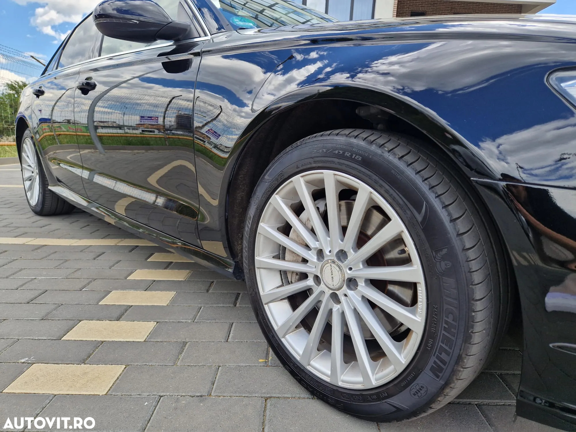 Audi A6 Avant 3.0 TDI quattro S tronic - 32