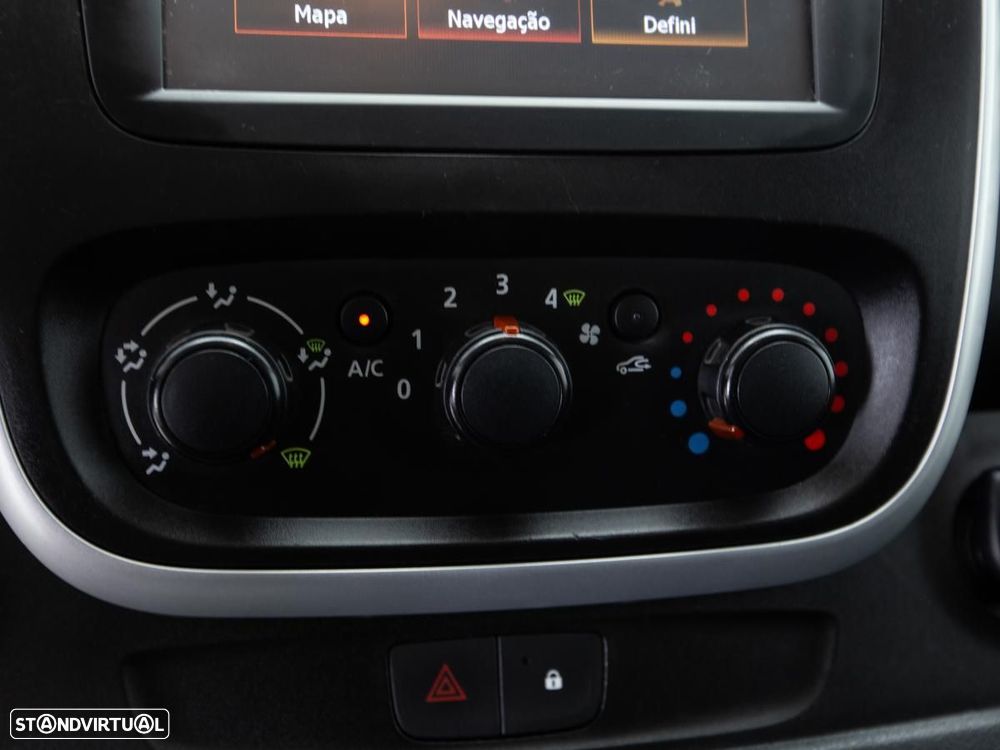 Renault Trafic - 14