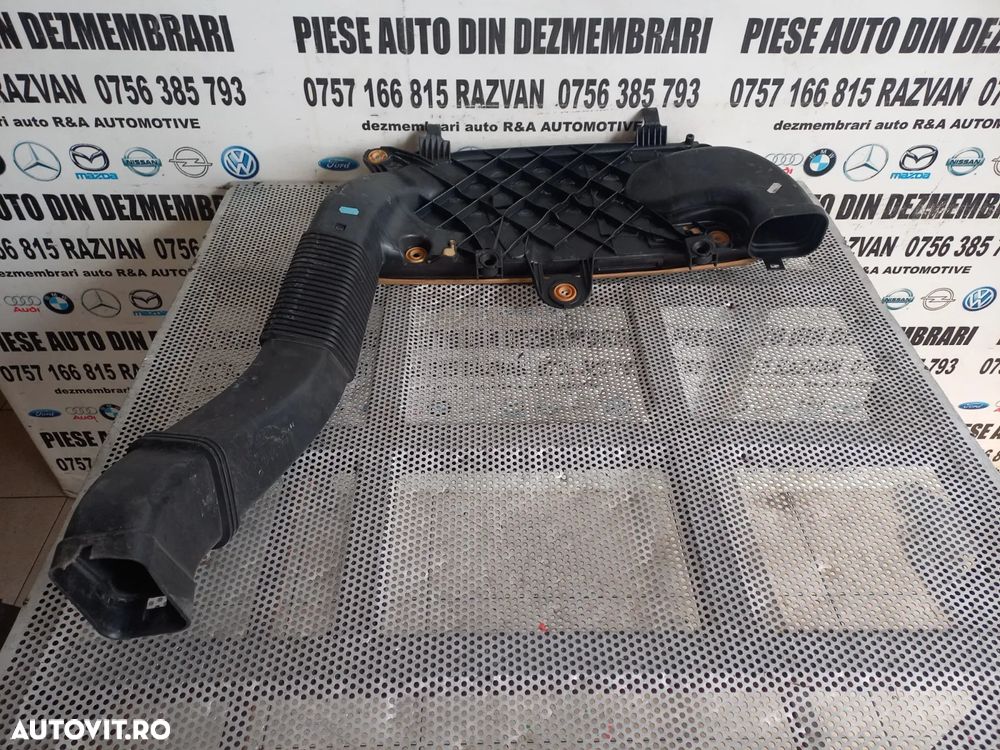 Tubulatura Admisie Aer Trager Carcasa Filtru Aer Bmw 730D Seria 7 F01 F02 F03 F04 Dezmembrez Bmw F0 - 3