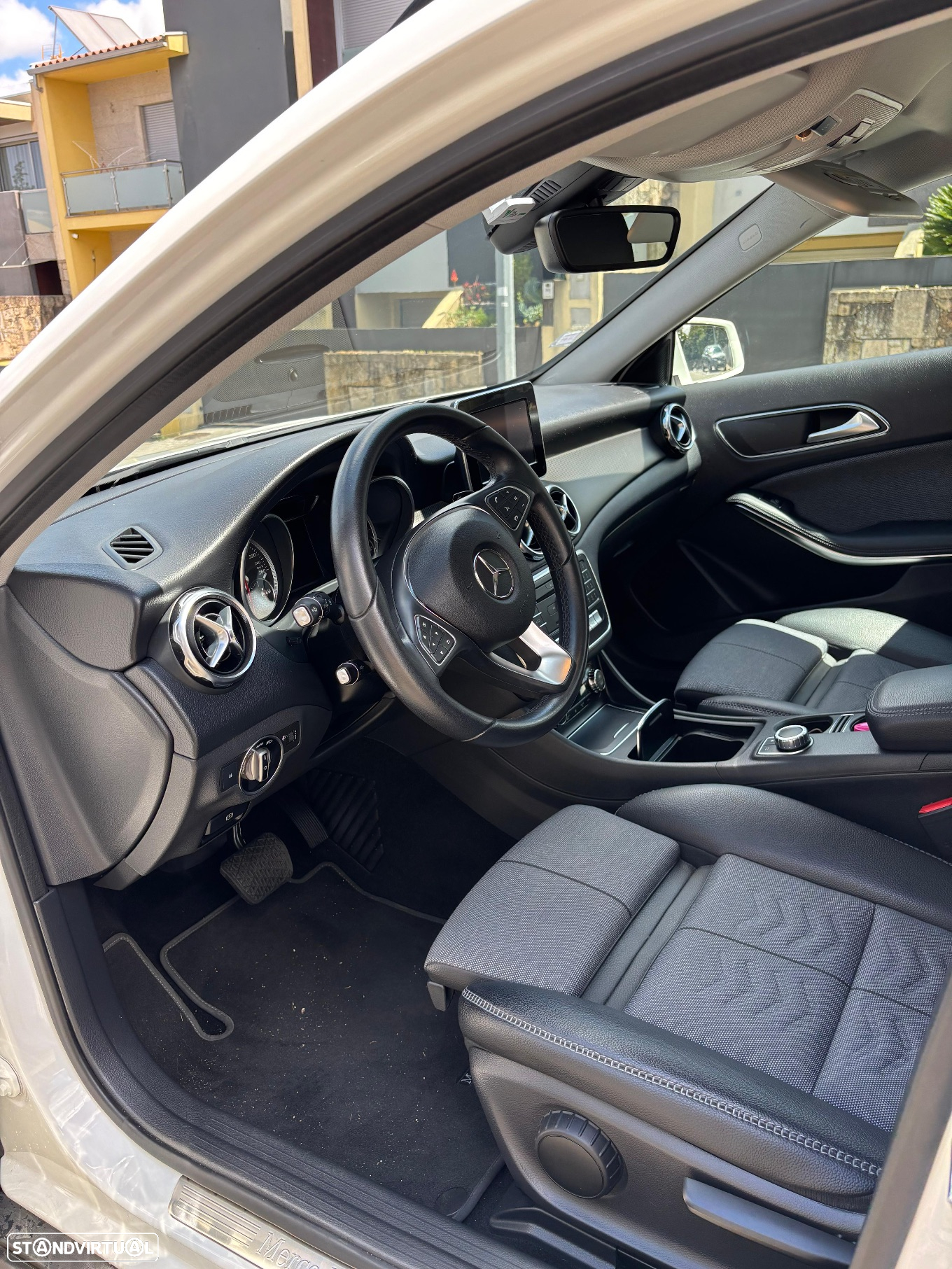 Mercedes-Benz GLA 180 d Urban Aut. - 6