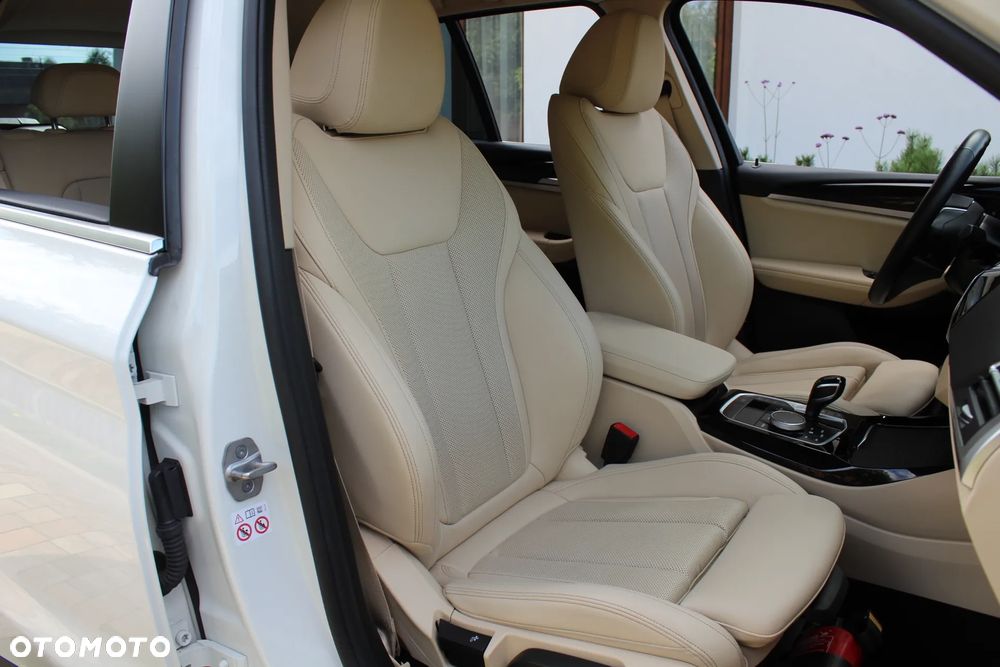 BMW X3 xDrive20i - 18