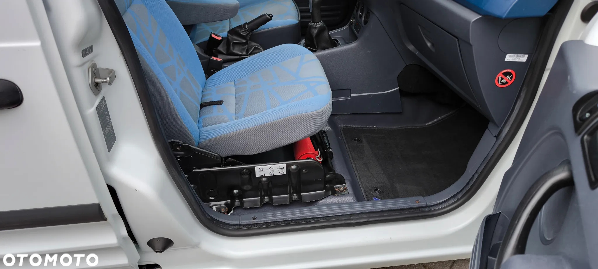 Ford Transit Connect - 19