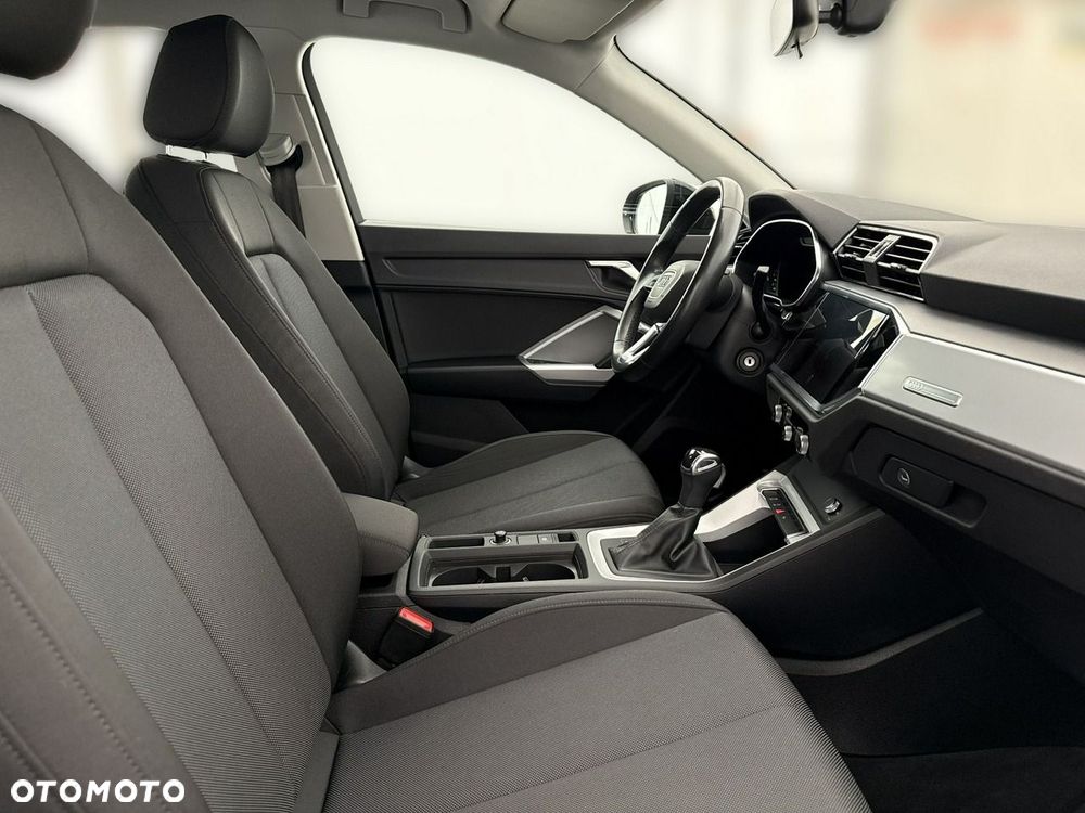 Audi Q3 - 24
