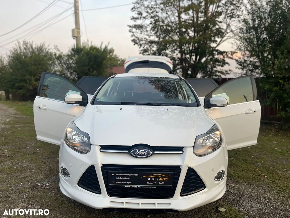 Ford Focus Turnier 1.6 EcoBoost Start-Stopp-System Titanium - 4