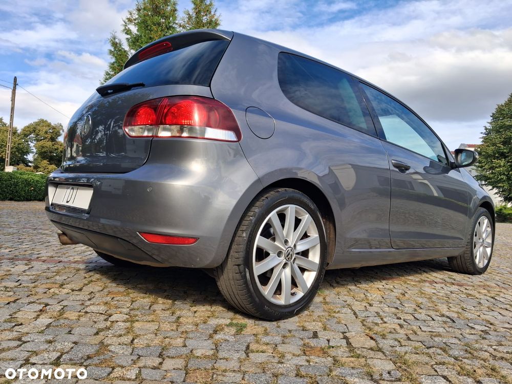 Volkswagen Golf 2.0 TDI DPF Highline - 31