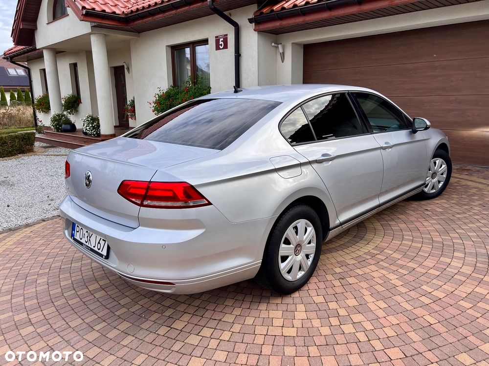 Volkswagen Passat - 3