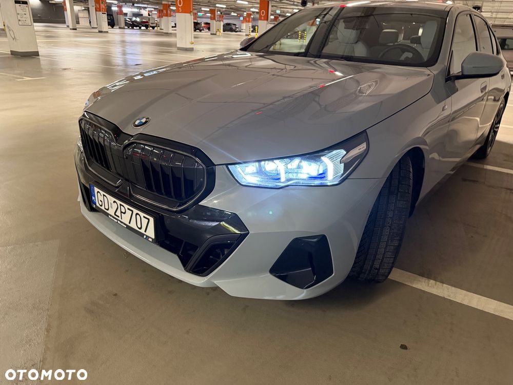 BMW Seria 5 520i mHEV - 4