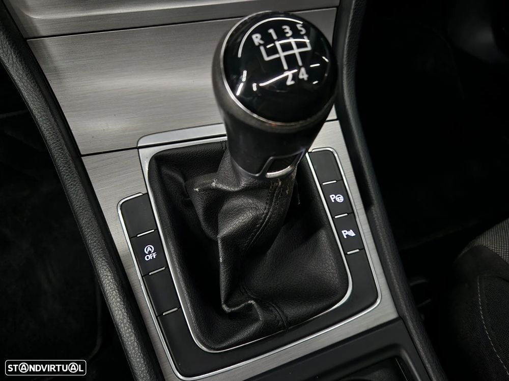 VW Golf Variant 1.6 TDi Sportline - 15