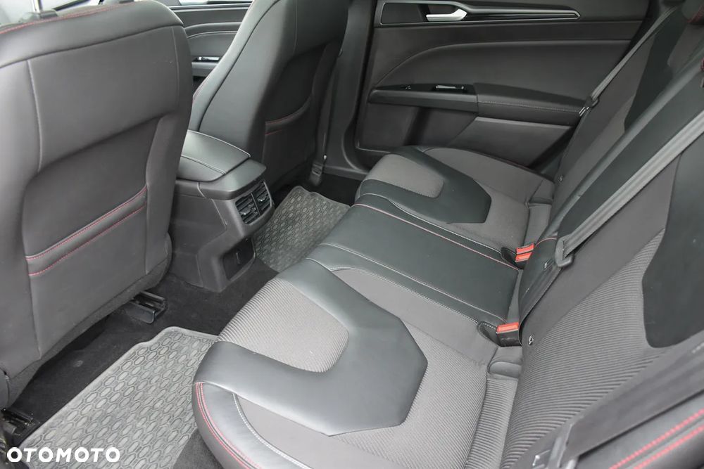 Ford Mondeo 2.0 TDCi STart-Stopp PowerShift-Aut ST-Line - 37