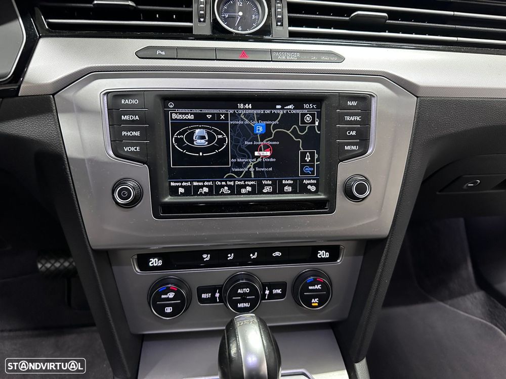 VW Passat Variant 2.0 TDi Confortline DSG - 31