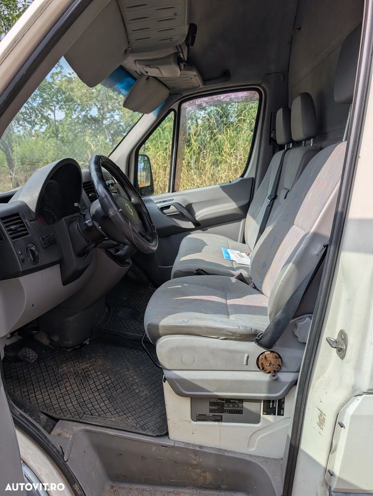 Volkswagen CRAFTER - 8