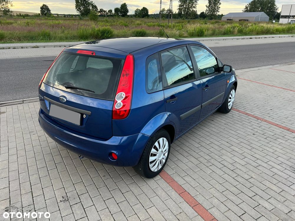 Ford Fiesta 1.4 Ambiente - 8