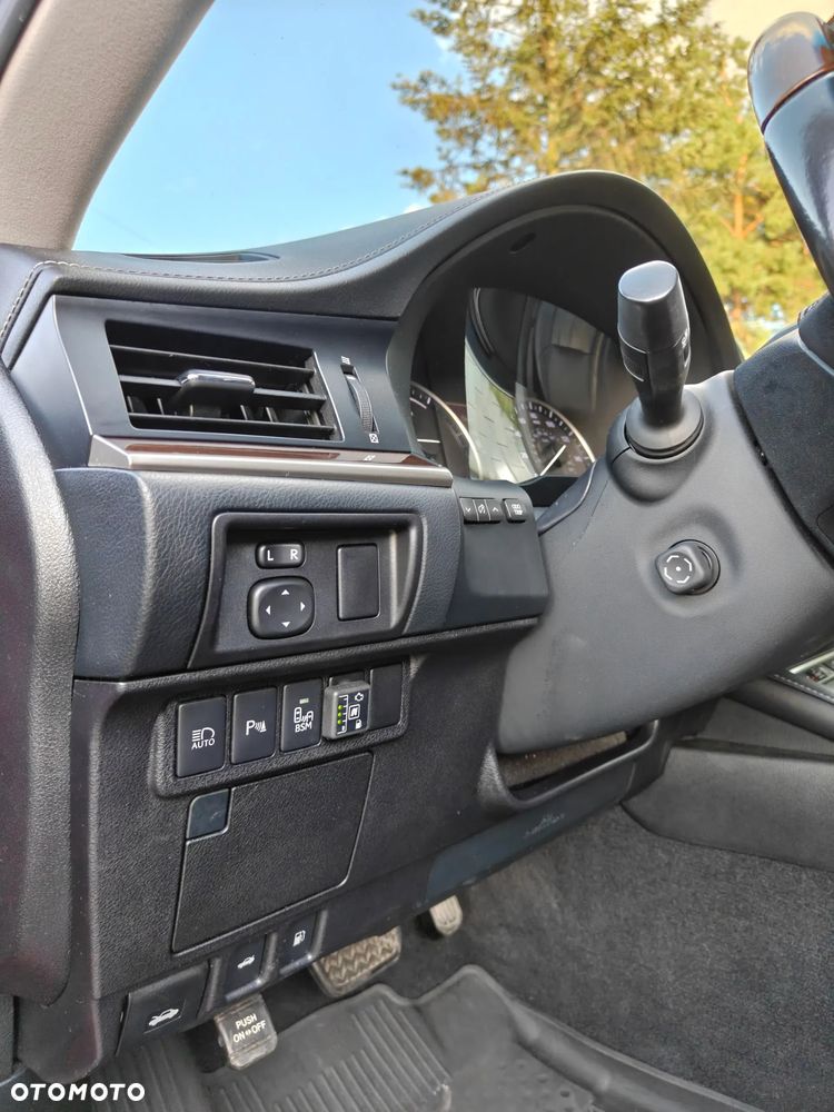Lexus ES - 25