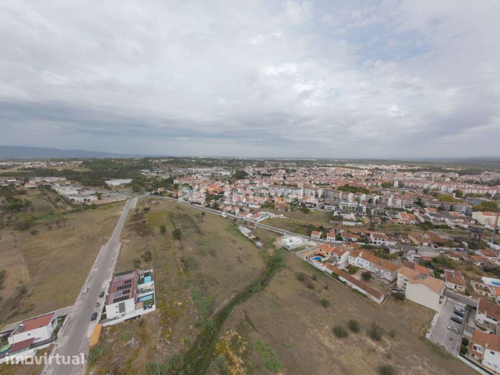 Lote de terreno com 408 m2 para construção de moradia, no Entroncam... - Grande imagem: 5/14