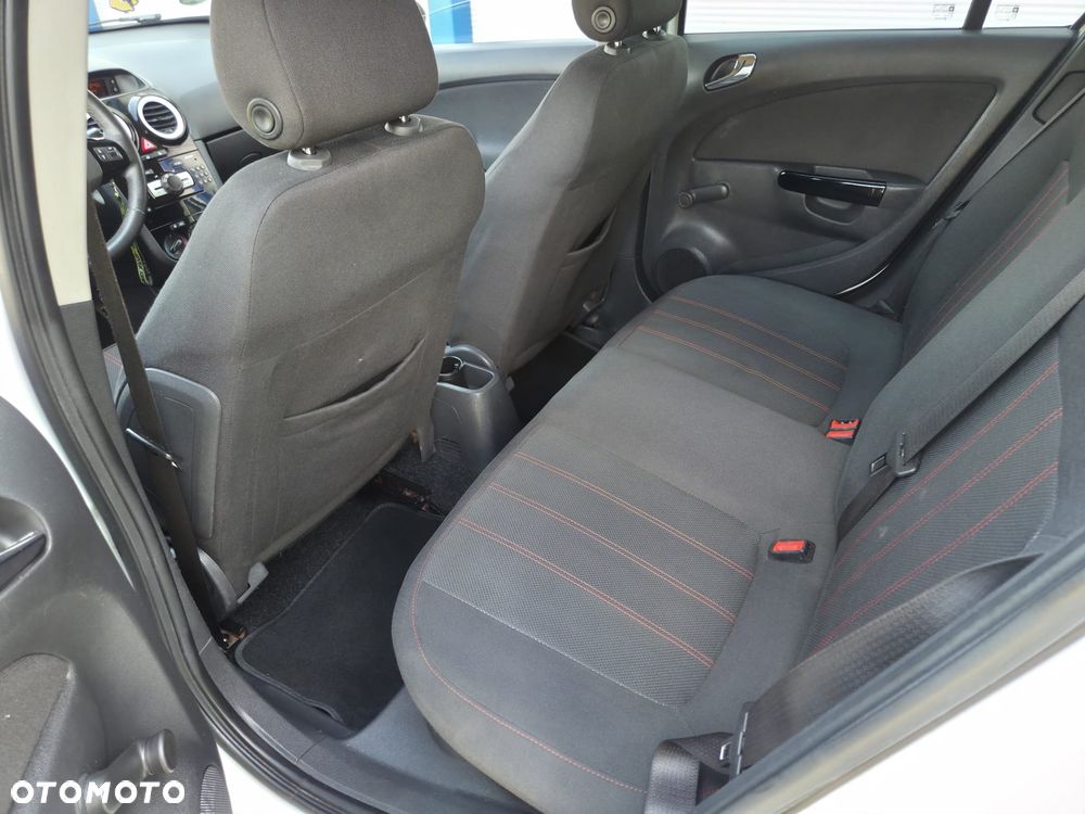 Opel Corsa 1.4 16V Sport - 11