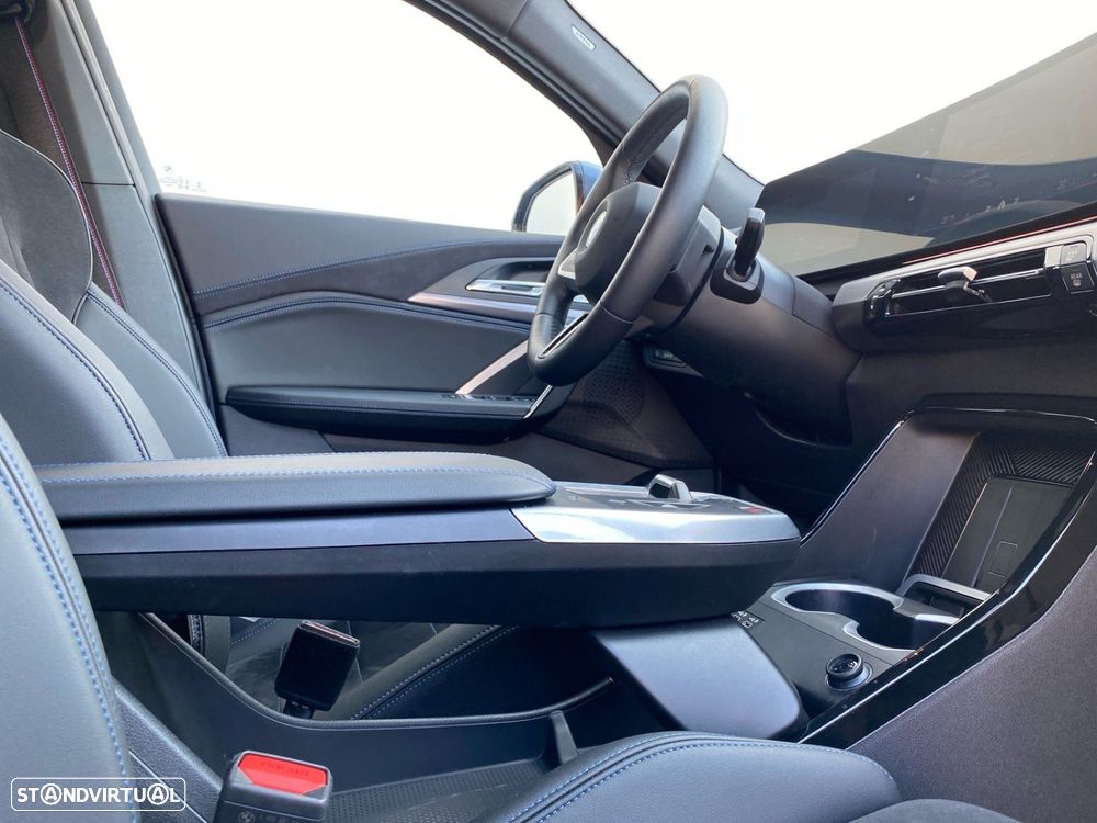 BMW iX2 eDrive20 Pack Desportivo M Pro - 14